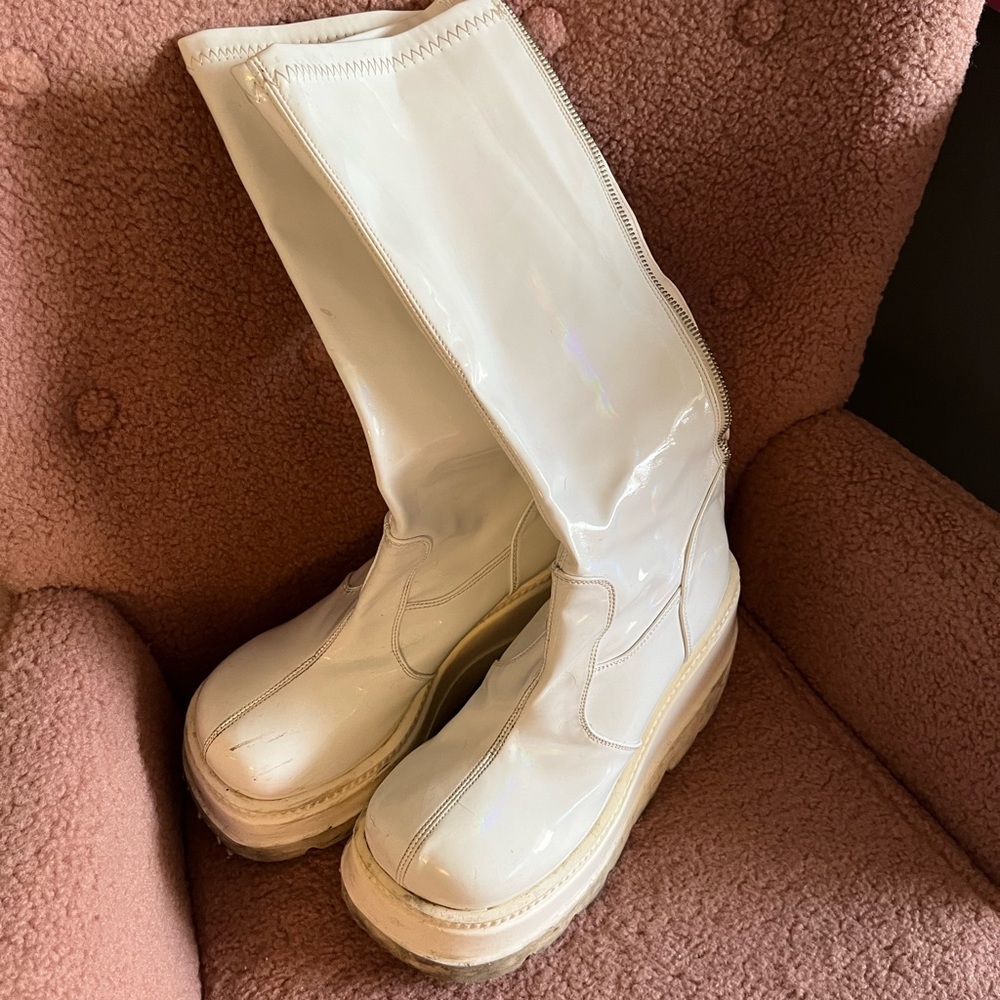 white demonia shaker-65 platform boots size 9 womens